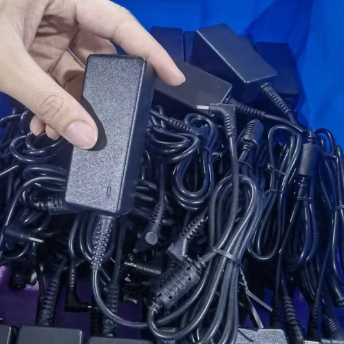 Laptop Adapter 20V 2.25A 45W 4.0×1.7mm DC Pin Power Charger For Lenovo